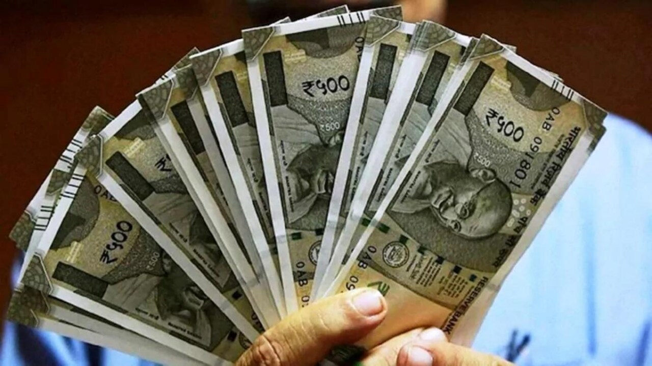ओमांश इंटरप्राइजेज: 50 पैसे से ₹46 तक का सफर, 25 महीने में बना दिया करोड़पति