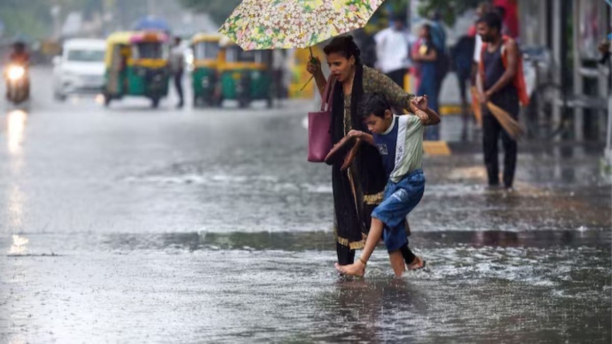 झमाझम बारिश से भीगा एनसीआर, मौसम विभाग ने जताई और बारिश की संभावना