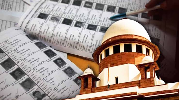चुनाव आयोग को सुप्रीम कोर्ट की सलाह- आधार, वोटर आईडी और राशन कार्ड पर करें विचार