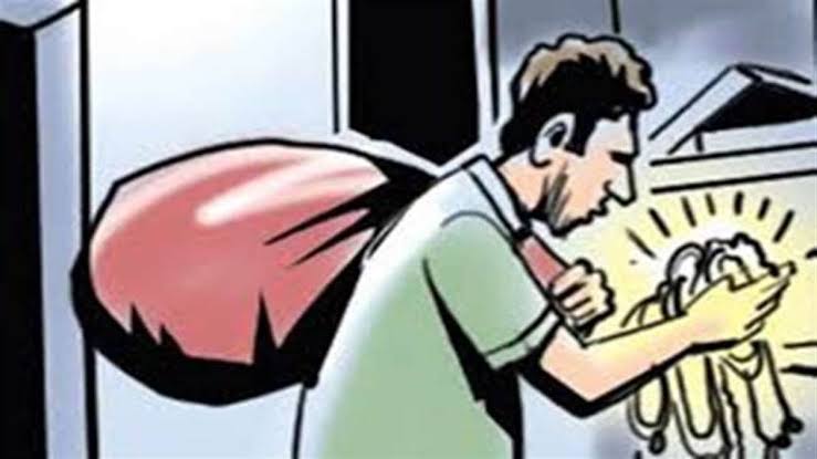 खुजेडा में बंद मकान का ताला तोड़कर लाखों के जेवरात चोरी