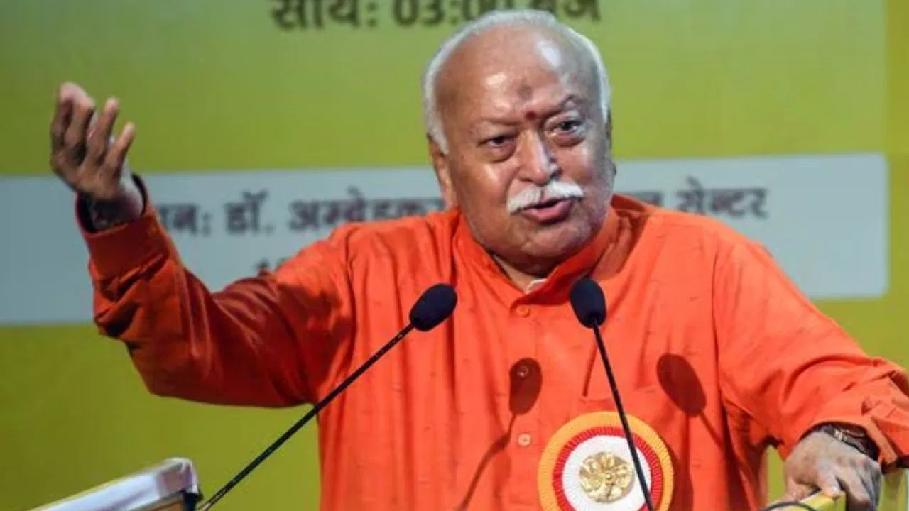 भारत को अब 'शेर' बनना है, 'सोने की चिड़िया' नहीं: मोहन भागवत का केरल में संदेश