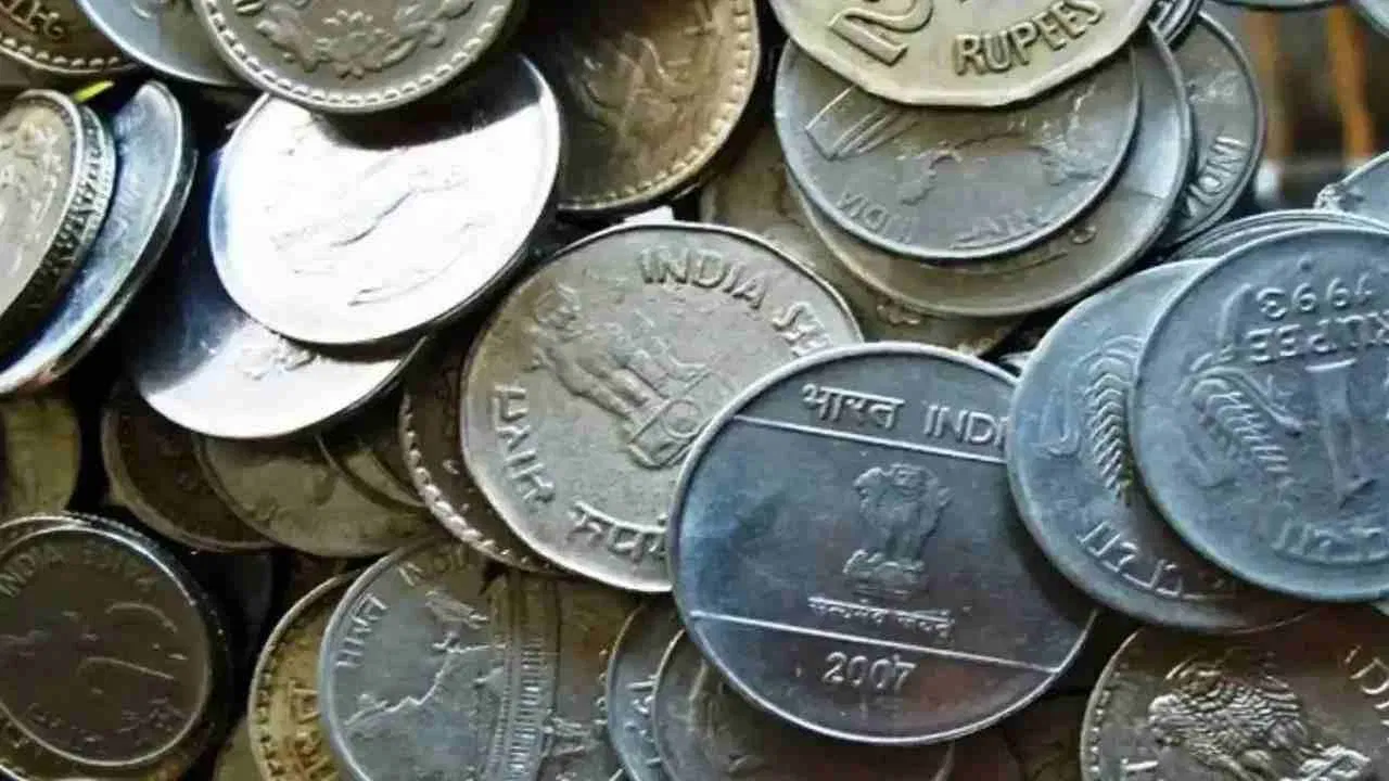 फिलहाल नहीं आएगा ₹50 का सिक्का, केंद्र सरकार ने कोर्ट में दी जानकारी
