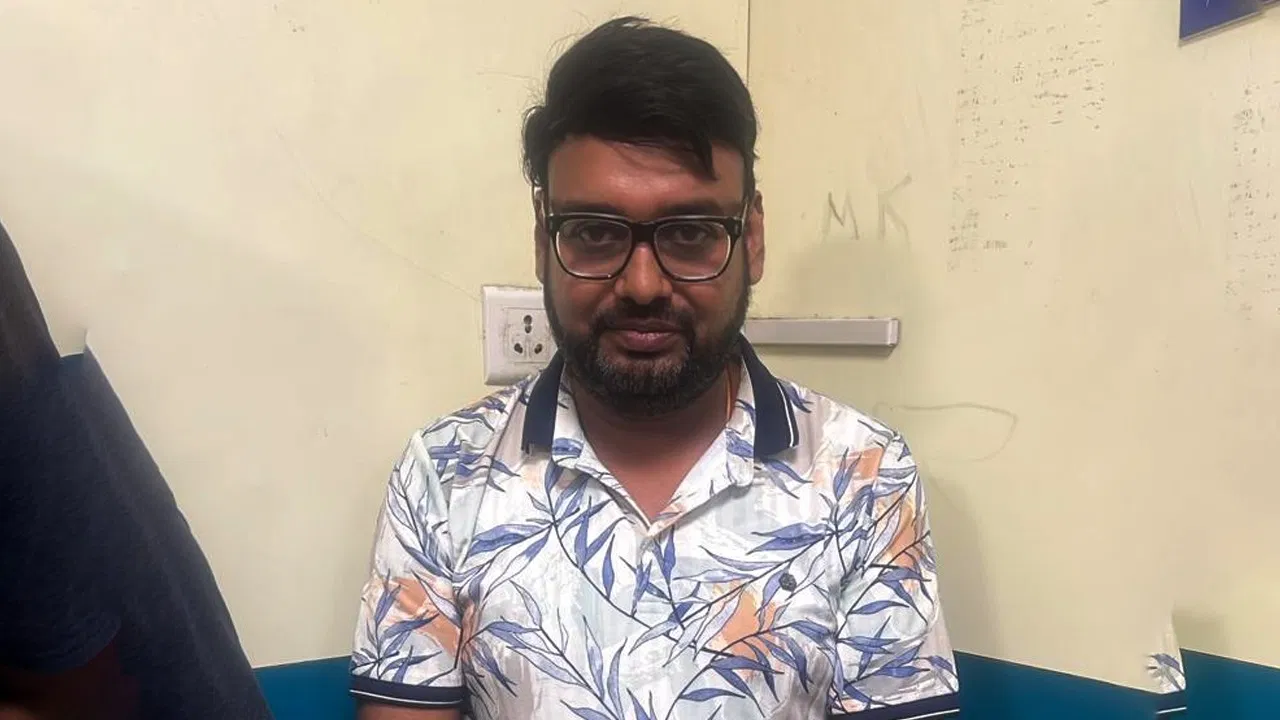 पुणे में हाई प्रोफाइल रेव पार्टी पर छापा, एनसीपी नेता एकनाथ खडसे के दामाद हिरासत में