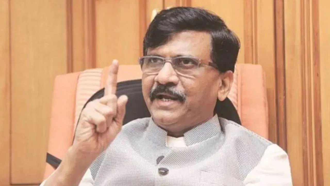 तीन महीने में 1000 किसानों की आत्महत्या… पीएम के विदेशी दौरे पर संजय राउत का हमला