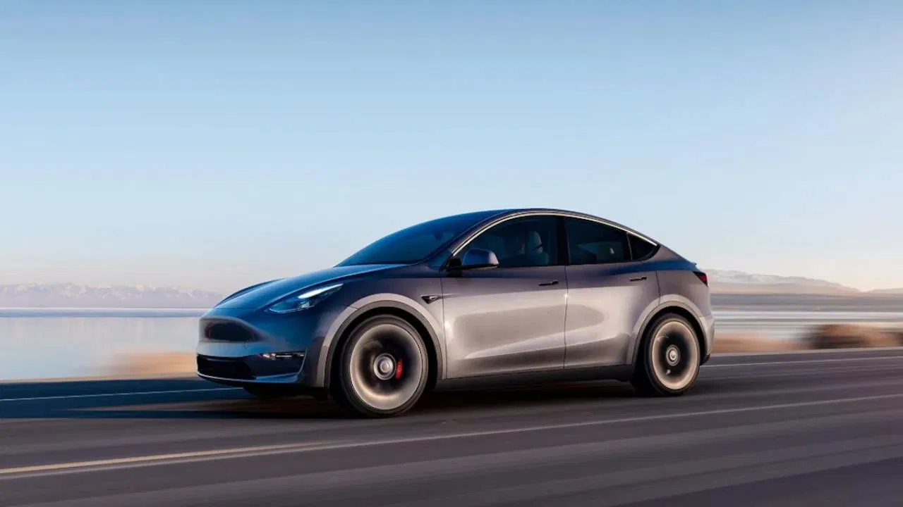 टेस्ला Model Y की एंट्री से ईवी मार्केट में हलचल, 750 किमी की रेंज बनी USP