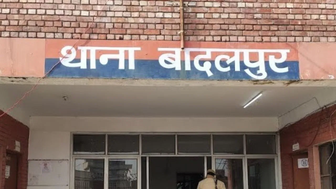 ग्रेटर नोएडा में दर्दनाक सड़क हादसा: स्कूटी सवार तीन युवकों की मौत, अज्ञात वाहन फरार