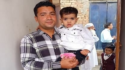 मवाना: बारिश के दौरान सड़क पर गिरा जामुन का पेड़, बाइक सवार पिता-बेटी की मौत