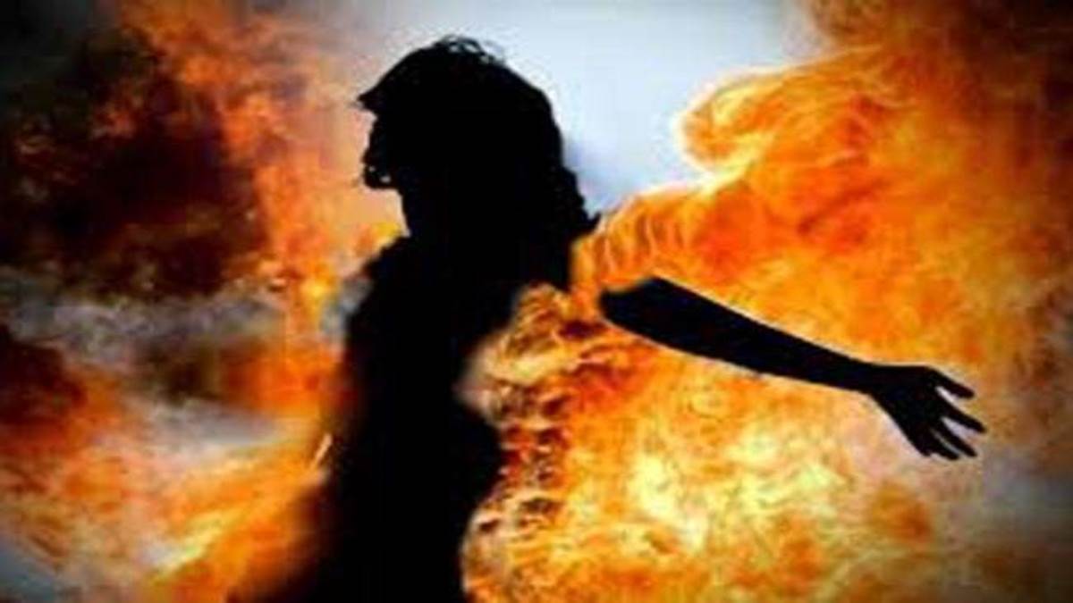 ओडिशा: बरगढ़ में 13 वर्षीय छात्रा ने खुद को लगाई आग, हालत नाज़ुक