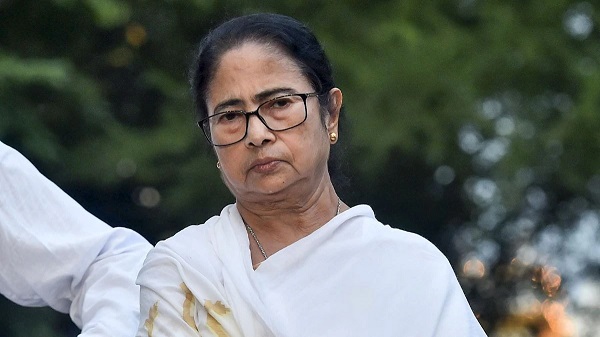 दुर्गा पूजा अनुदान पर भाजपा का हमला, ममता सरकार पर तुष्टीकरण की राजनीति का आरोप