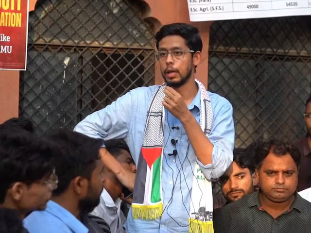 एएमयू पूर्व छात्र पर भड़काऊ बयान देने का मुकदमा दर्ज
