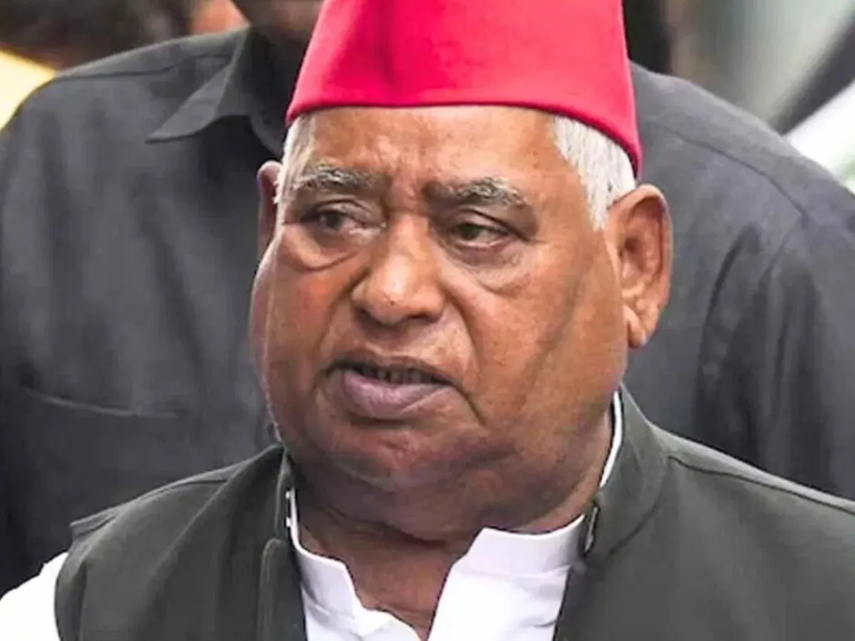 समाज को बांटने का काम कर रहे हैं संघ के लोग- सपा सांसद अवधेश