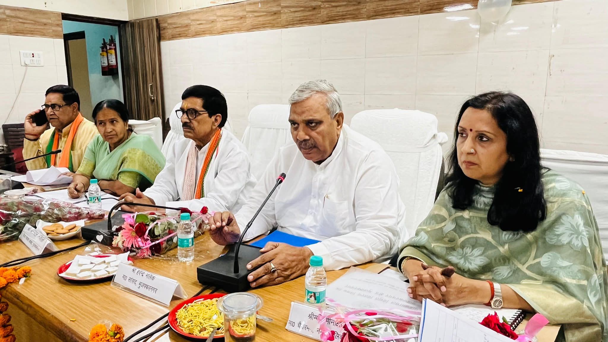 ‘15 लाख और रोजगार की तरह न निकले लोकल फॉर वोकल’: मलिक का तंज