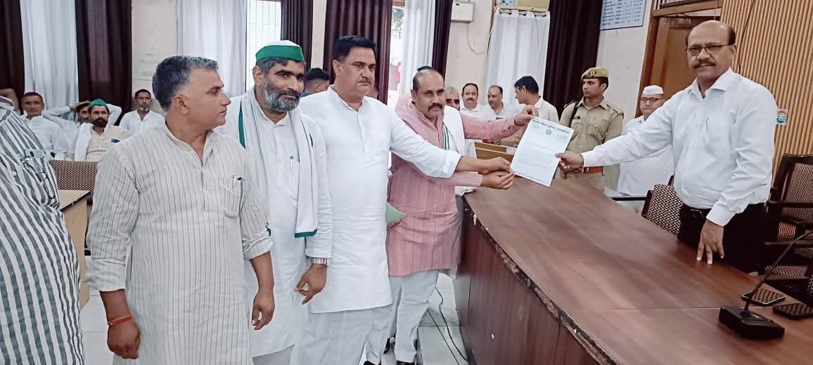 भाकियू अ. के नेतृत्व में ग्रामीणों का प्रदर्शन, सर्विस रोड निर्माण की मांग
