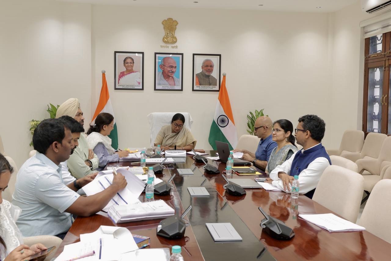 दिल्ली सरकार का बड़ा फैसला, व्यापारियों के खातों में आएंगे ₹1600 करोड़