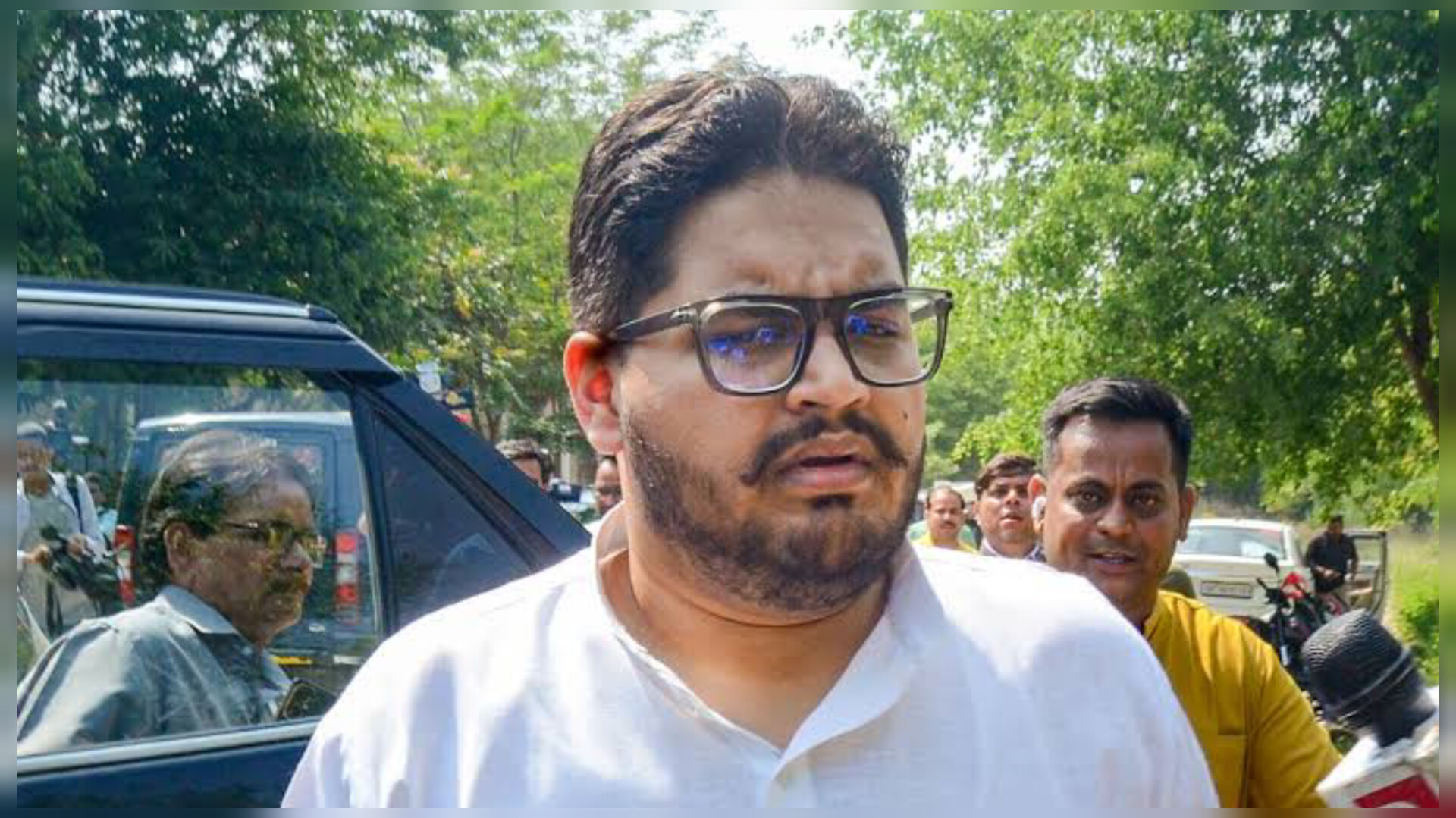 गैंगस्टर मुख्तार अंसारी का छोटा बेटा उमर अंसारी लखनऊ से गिरफ्तार