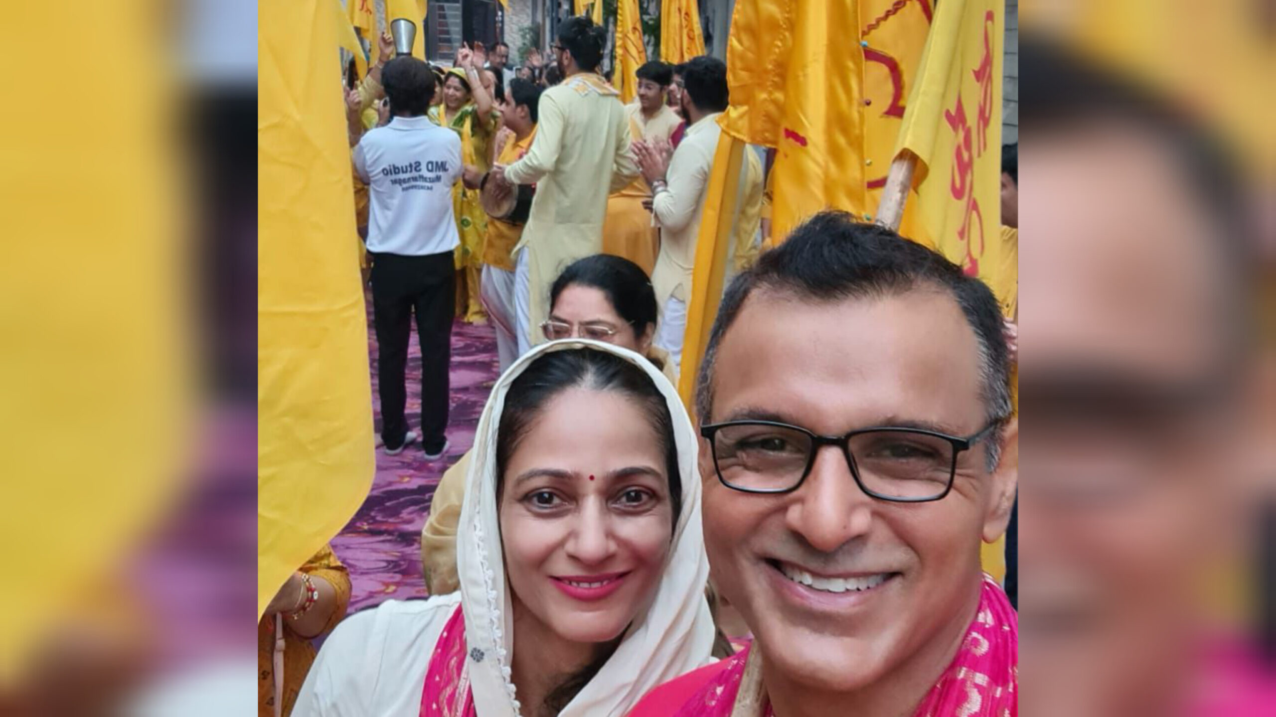 ध्वजा पूजन और परिक्रमा के साथ श्री श्री गोलोक धाम में जन्माष्टमी उत्सव का शुभारंभ