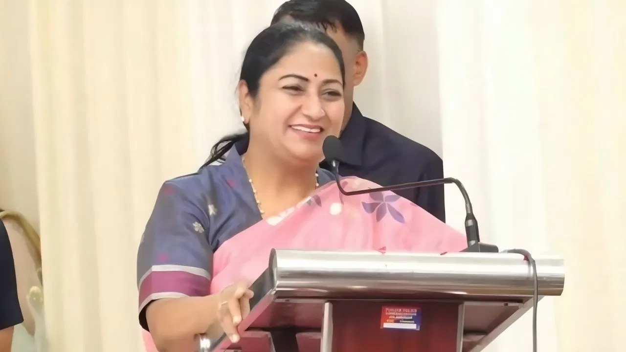 हमले के बाद पहली बार जनता के बीच पहुंचीं सीएम रेखा, बोलीं- न डरूंगी, न रुकूंगी