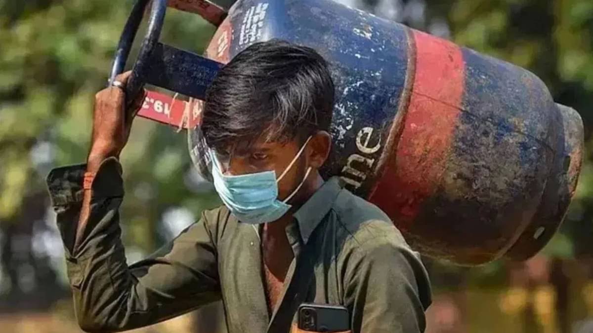 आज से 33.50 रुपये सस्ता हुआ कमर्शियल एलपीजी सिलेंडर