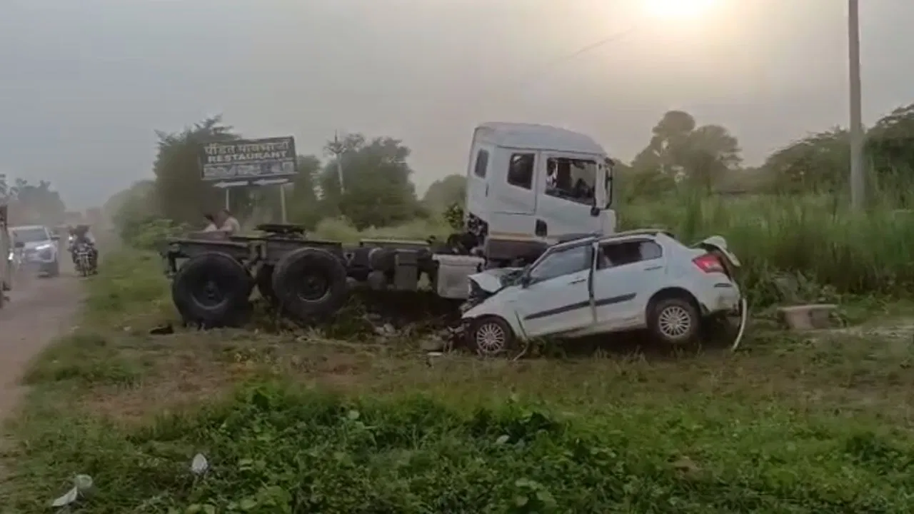 दौसा में सड़क हादसा: ट्रेलर का हुक टूटने से कार से टक्कर, 5 की मौत