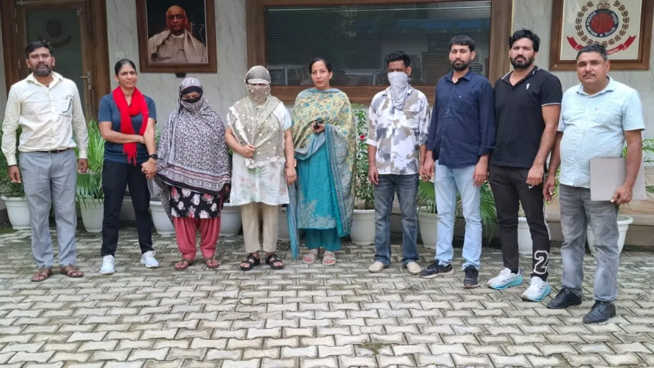 दिल्ली पुलिस की बड़ी कार्रवाई, तीन ड्रग तस्कर गिरफ्तार, 4 करोड़ से ज्यादा की हेरोइन बरामद