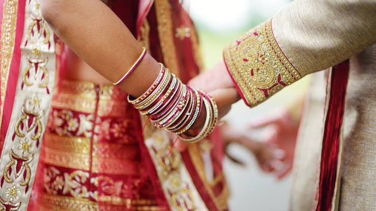 बाड़मेर में बेटी की मर्जी से शादी कराना पड़ा महंगा, परिजनों ने पिता की नाक काटी