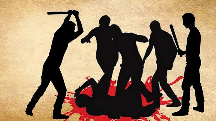 हादसे के बाद भीड़ की पिटाई से घायल बस परिचालक की मौत
