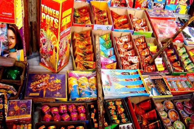 मुजफ्फरनगर समेत इन 8 जिलों में पटाखों के निर्माण व बिक्री पर प्रतिबंध