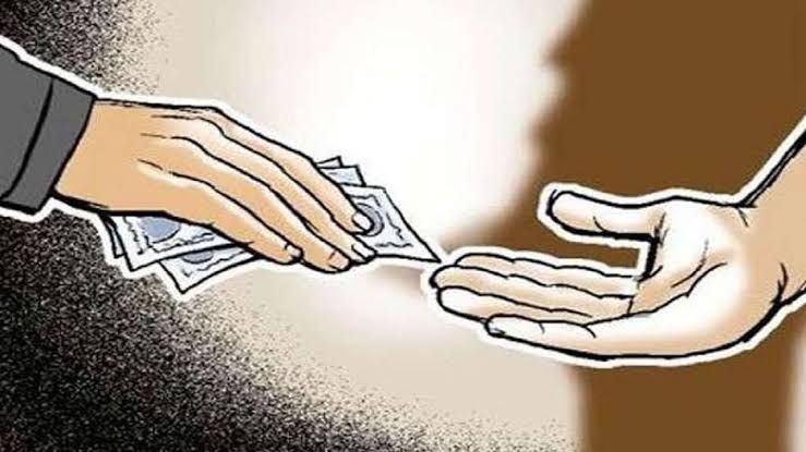 रिश्वती श्रम अधिकारी !