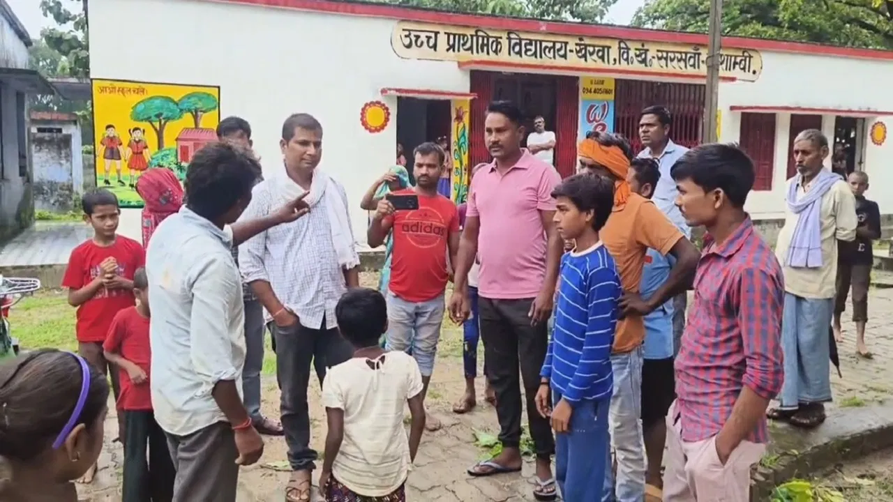 नन्ही छात्राओं को दिखाता था गंदे वीडियो, प्राइमरी स्कूल के हेडमास्टर की करतूत का भंडाफोड़