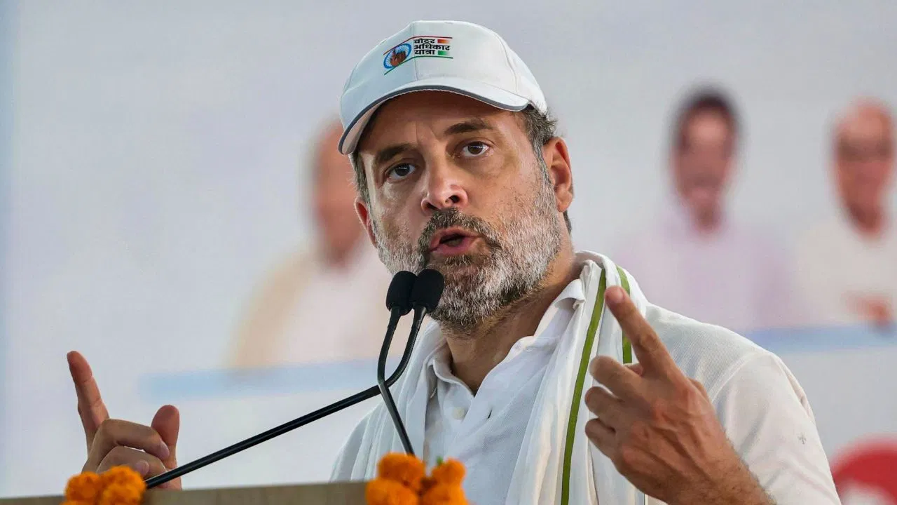 सीतामढ़ी में राहुल गांधी का भाजपा पर हमला: वोट के बाद राशन-आधार पर भी नजर
