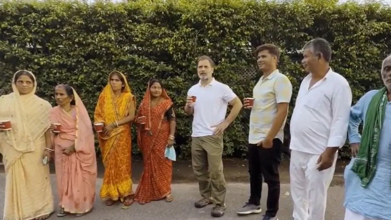 बिहार में SIR वोटर लिस्ट विवाद: राहुल गांधी ने मृत घोषित वोटरों से की मुलाकात