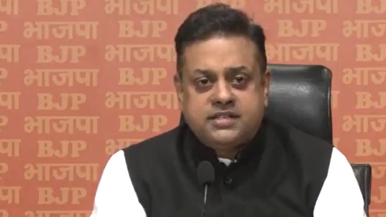तेजस्वी के वोटर लिस्ट दावे पर बीजेपी का पलटवार: 2-2 EPIC नंबर कैसे?
