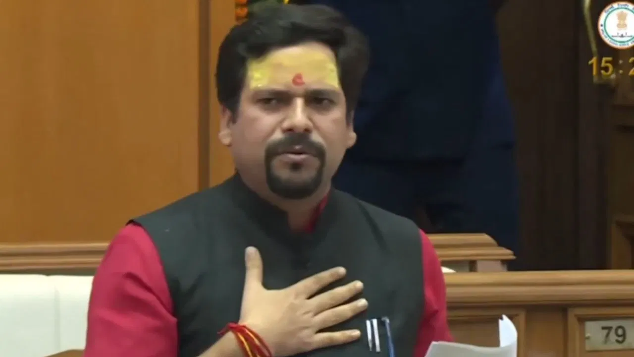 ‘अफसर फोन नहीं उठा रहे’, संजीव झा ने विधानसभा में जताई नाराजगी