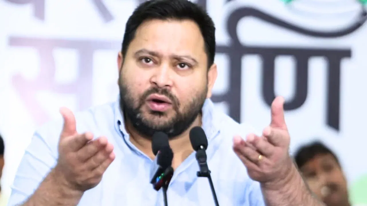 ‘मेरा नाम भी हटा दिया गया’- तेजस्वी का आरोप, आयोग ने बताया बेबुनियाद