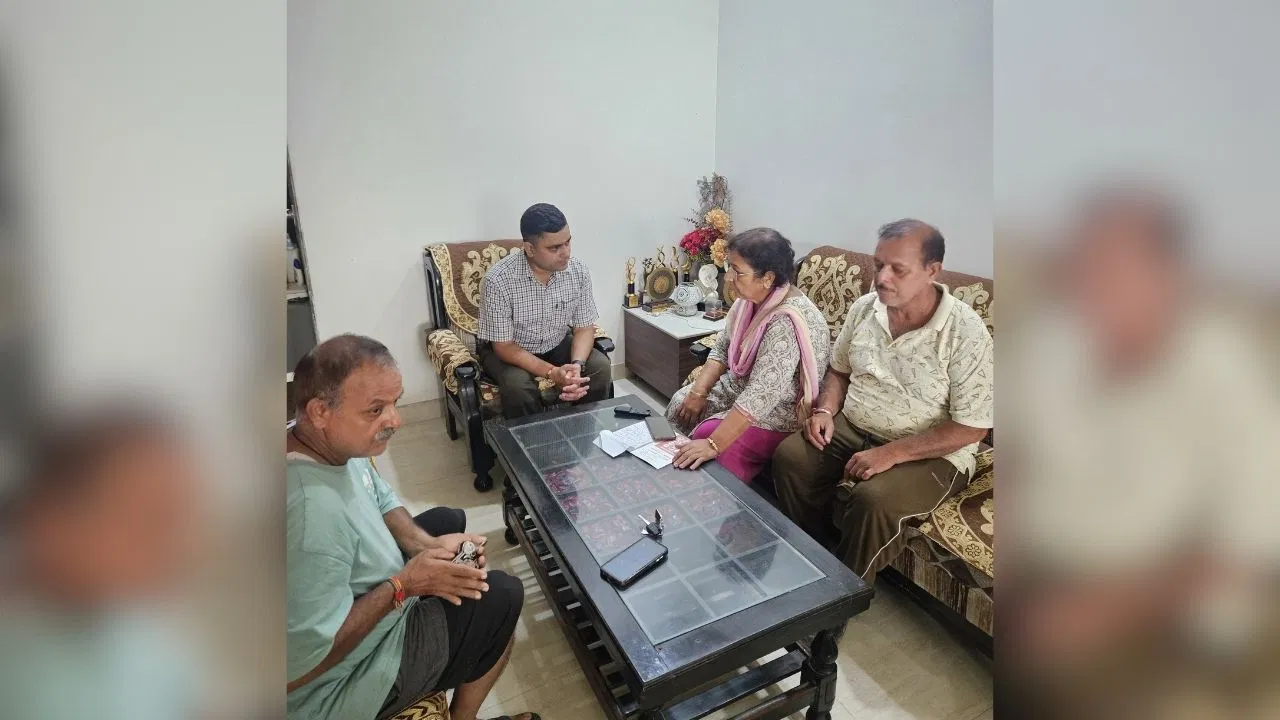 बरेली में साइबर ठगों का खेल, 42 घंटे डिजिटल गिरफ्त में रखकर मांगे 70 लाख