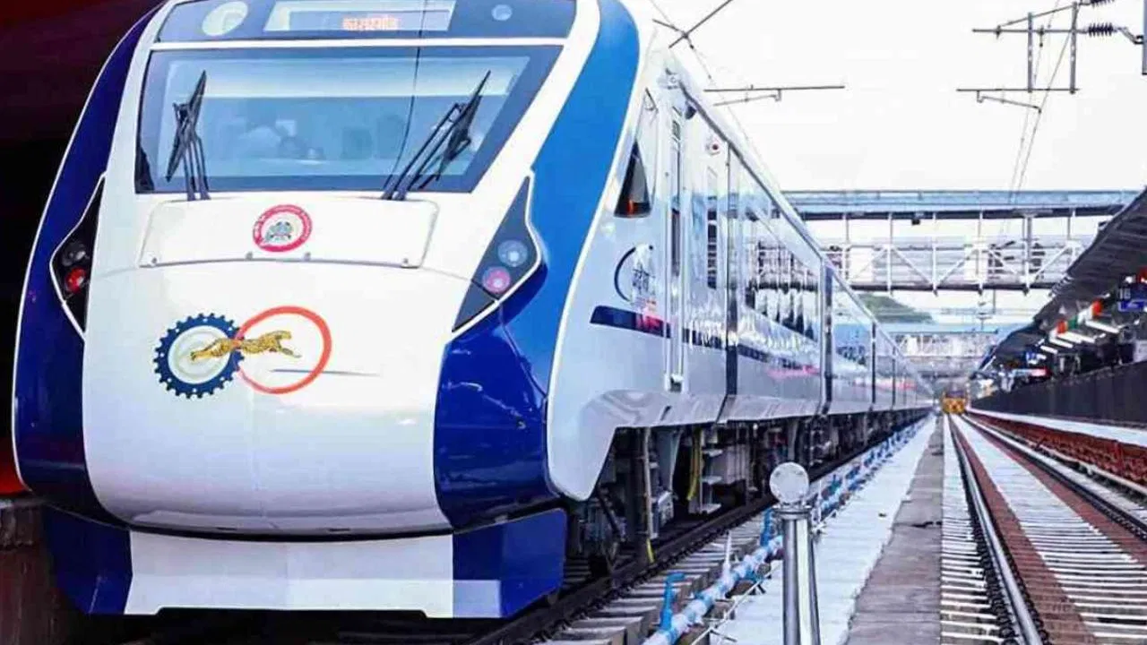 10 अगस्त को पीएम मोदी तीन वंदे भारत ट्रेनों को दिखाएंगे हरी झंडी