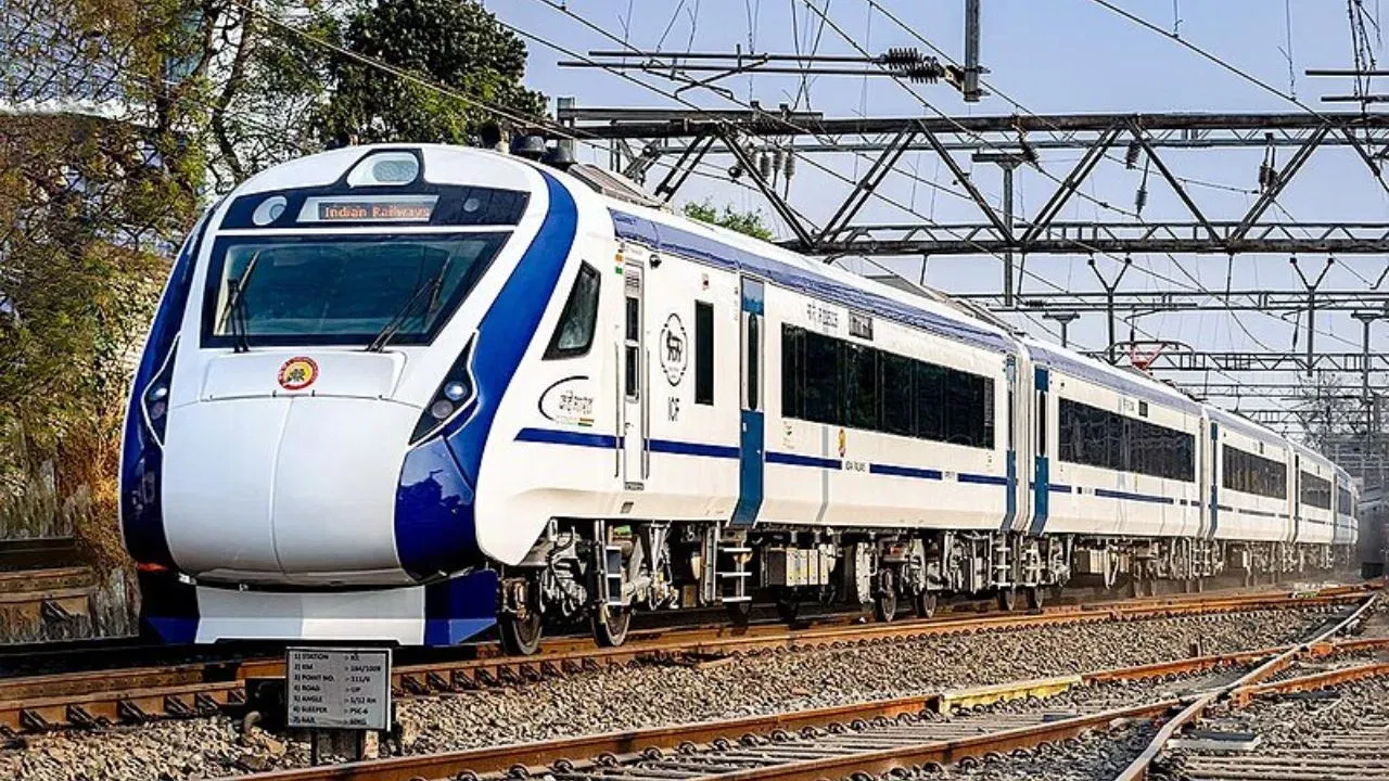 अब वंदे भारत ट्रेन के चलने से 15 मिनट पहले तक मिलेगी कंफर्म टिकट बुकिंग की सुविधा