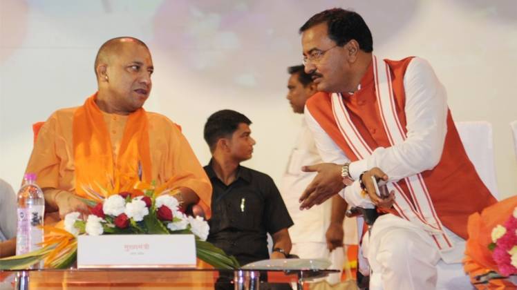 योगी सरकार सख्त: डिप्टी सीएम मौर्य का दावा- अपराधियों और सपा का गहरा संबंध