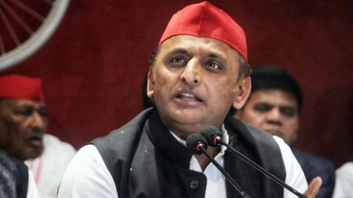 अखिलेश यादव के वाहनों सहित 36 कारों का चालान, राशि 8.47 लाख