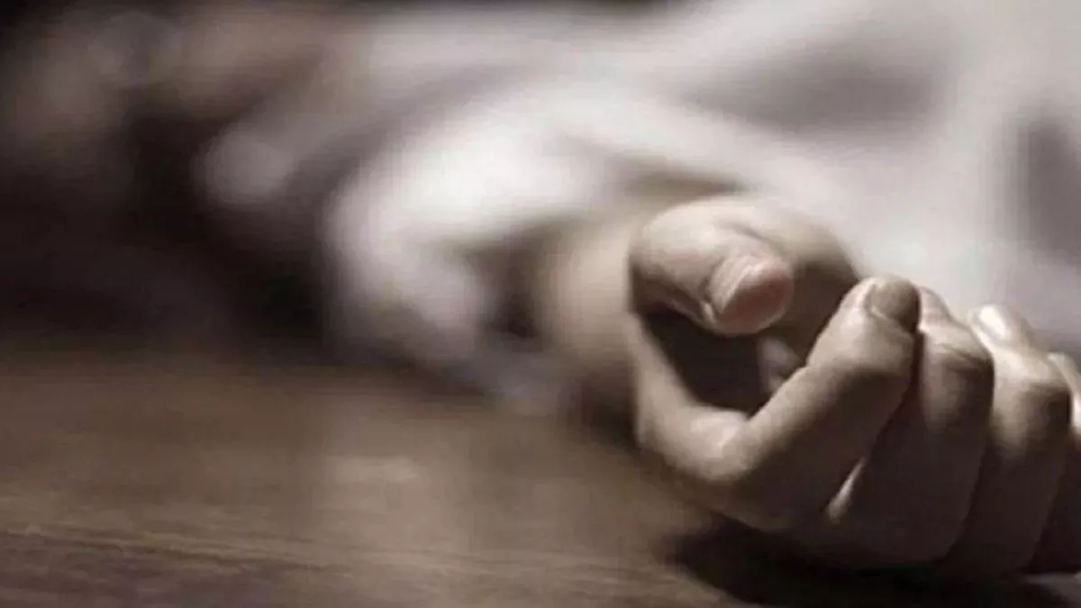 राजस्व टीम की कार्रवाई से सदमे में किसान की मौत