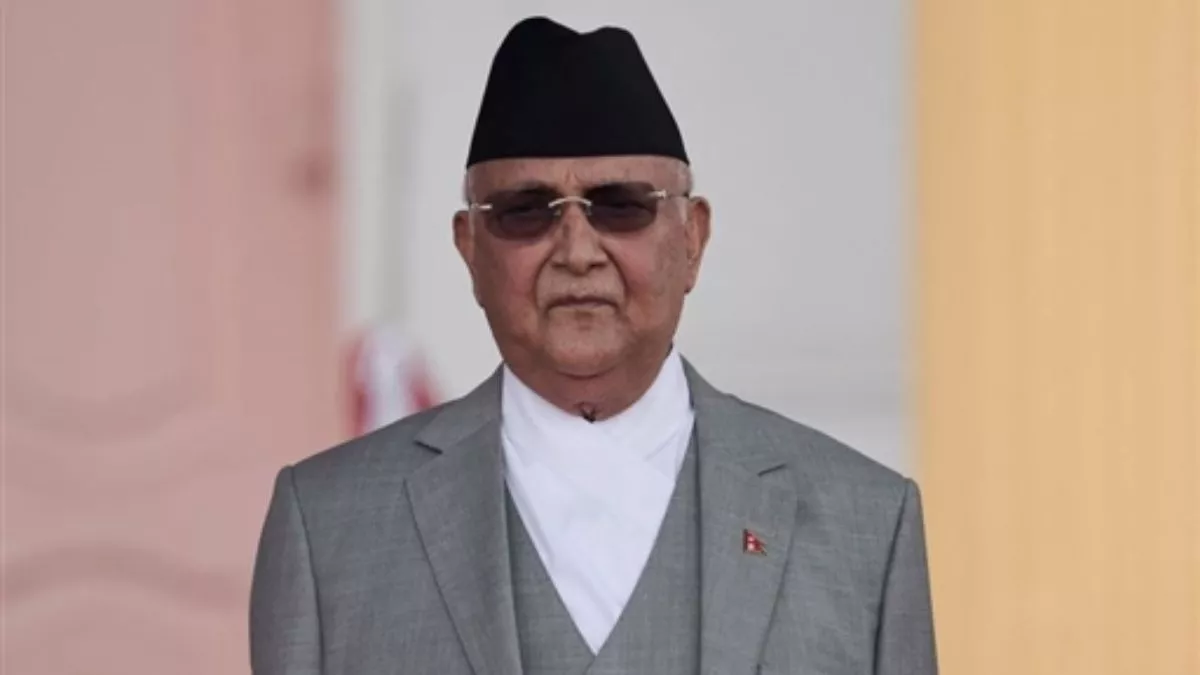 नेपाल के पीएम केपी ओली ने दिया इस्तीफा, दफ्तर में घुसे सैकड़ों प्रदर्शनकारी