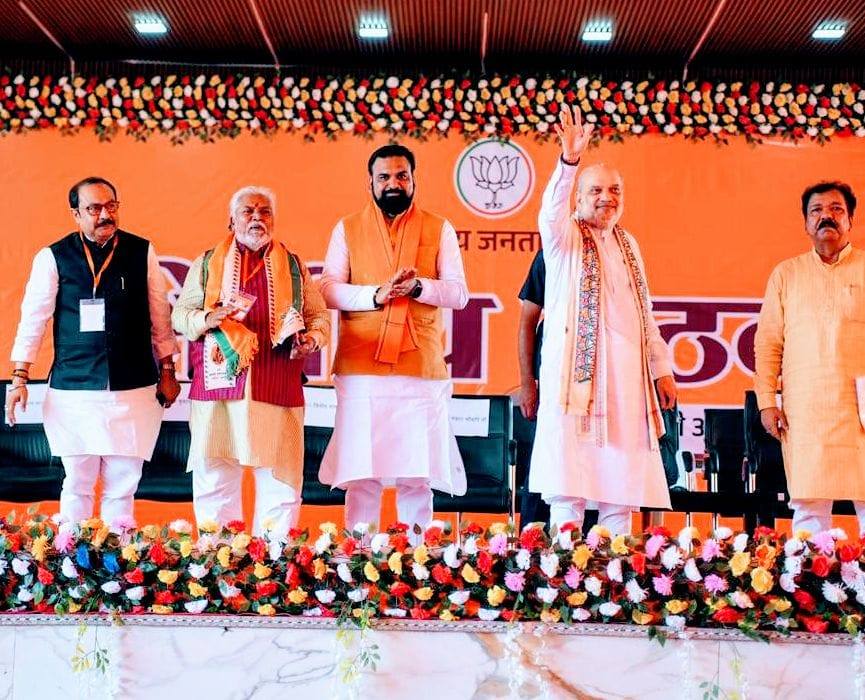पीएम मोदी का उदाहरण देते हुए अमित शाह ने राहुल गांधी पर साधा निशाना