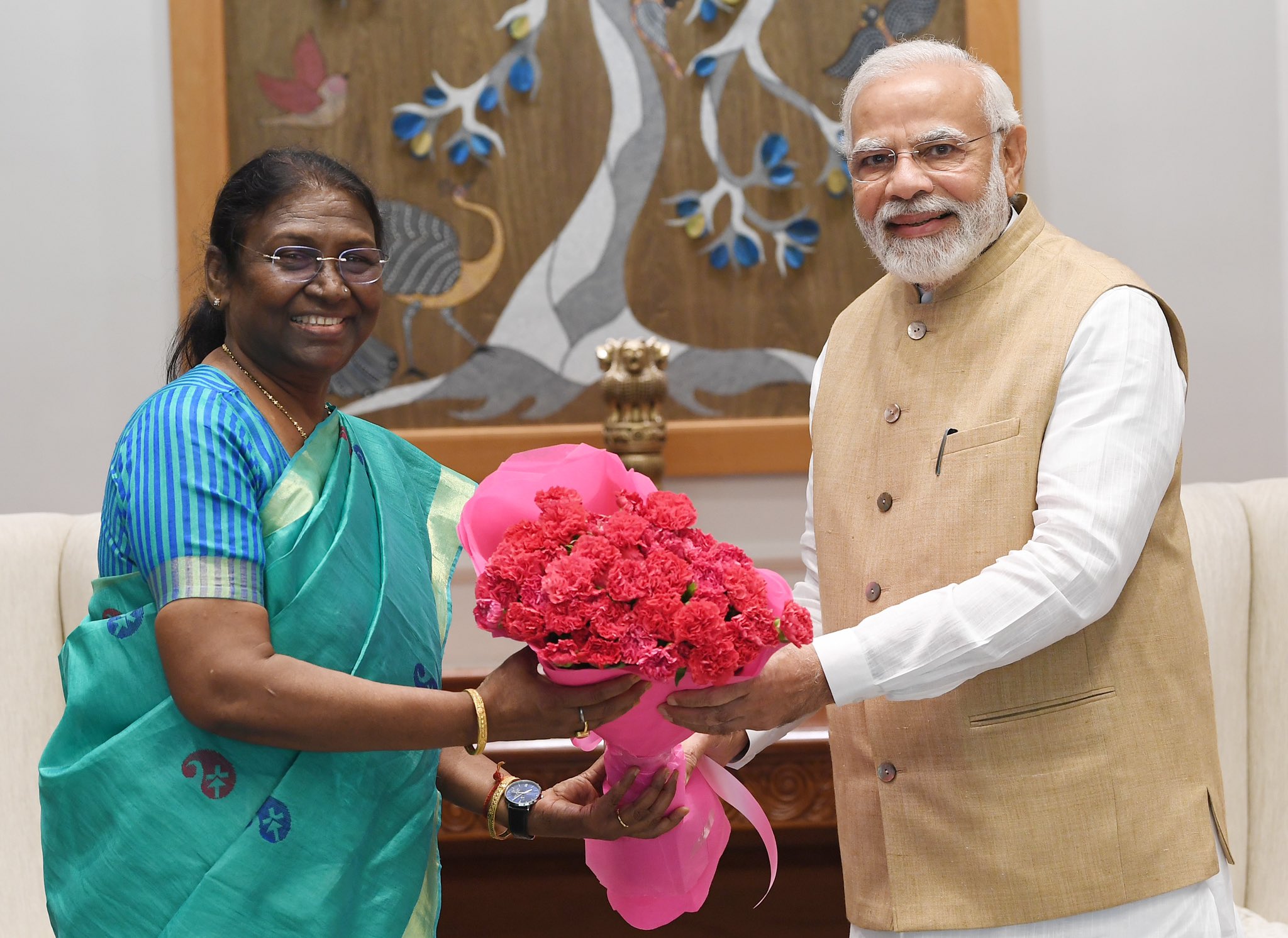 मोदी के नेतृत्व पर भरोसा कर रहा विश्व, राष्ट्रपति मुर्मू ने दी जन्मदिन की शुभकामनाएं