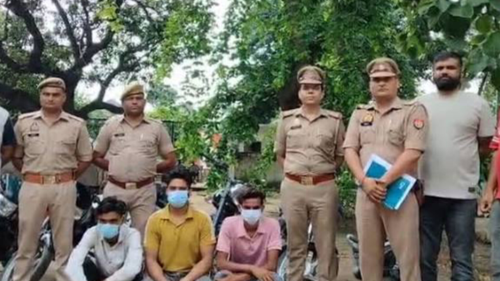 मुजफ्फरनगर: वाहन चोरों के गिरोह का भंडाफोड़, 6 बाइक बरामद
