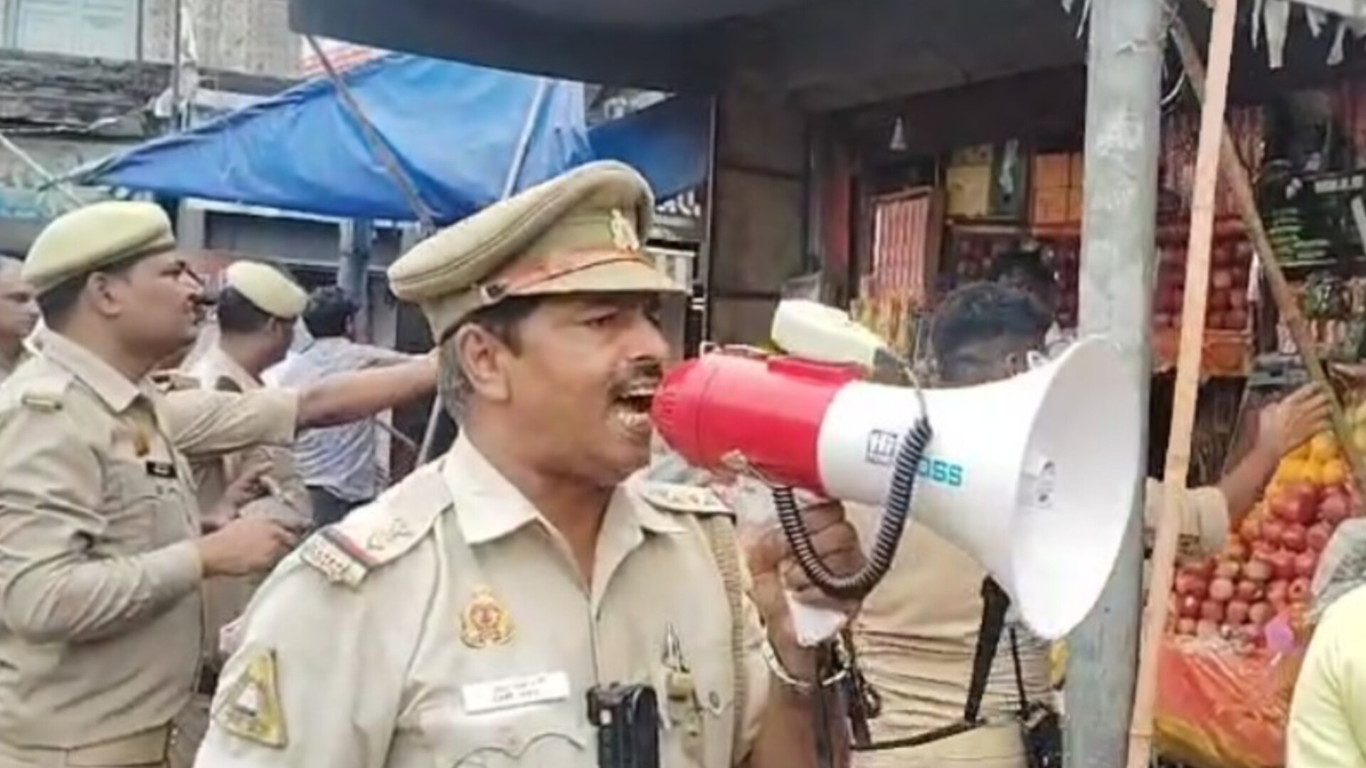 शहर में अतिक्रमण हटाओ अभियान, 90 दुपहिया वाहनों के चालान