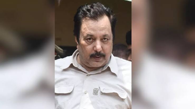रंगदारी और धमकी के मामले में अधिवक्ता अखिलेश दुबे की करीबी महिला गिरफ्तार