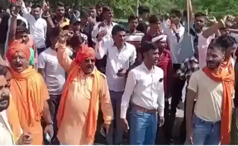 राजस्थान: अजमेर में हिन्दू समाज की रैली में नूपुर शर्मा के समर्थन में ...